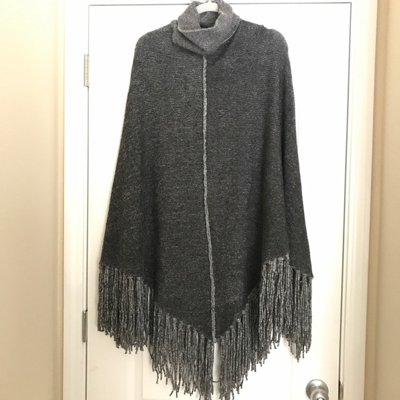 **PRICEDROP** ZARA Knit Fringe Poncho - Picture 2 of 6